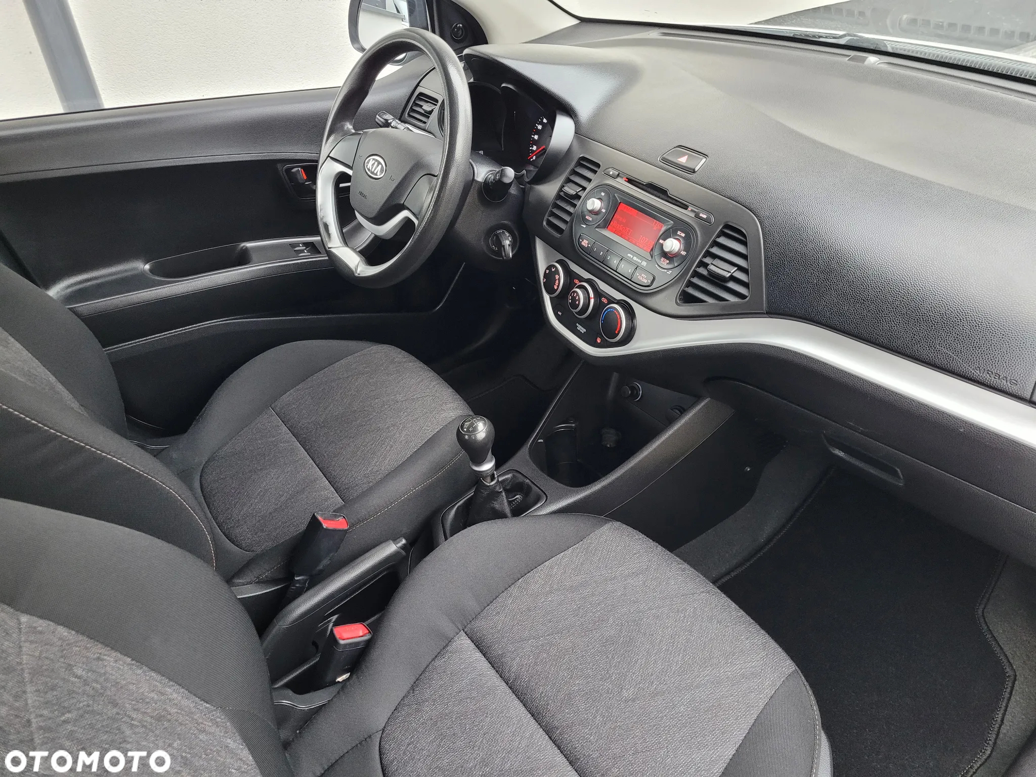 Kia Picanto 1.0 Dream Team Edition - 14