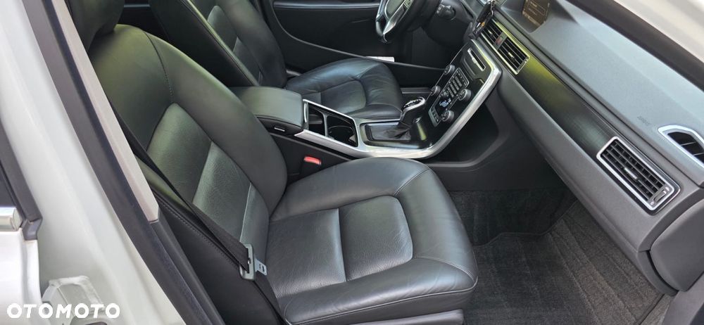 Volvo V70 D4 Geartronic Summum - 20