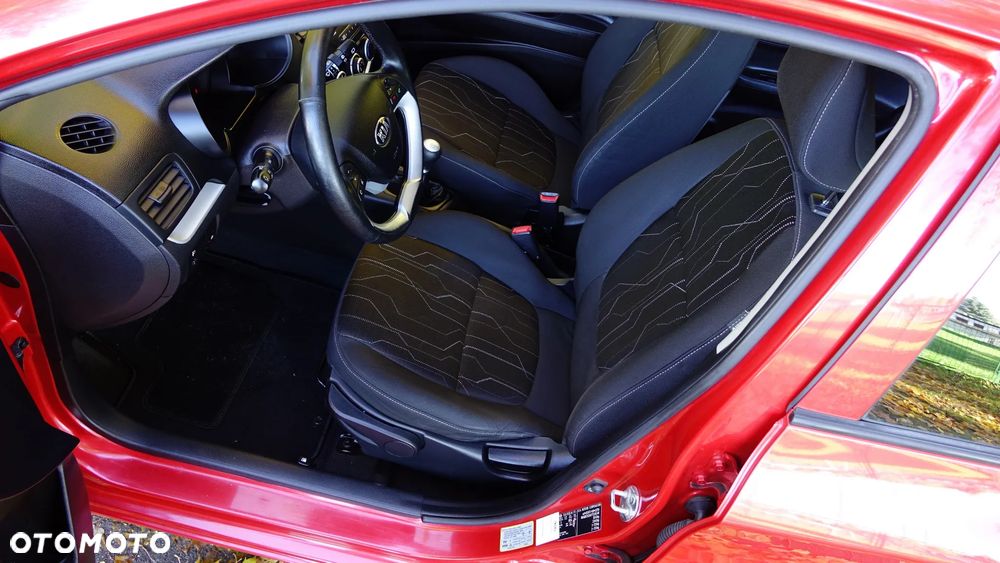 Kia Picanto 2013 photo 4