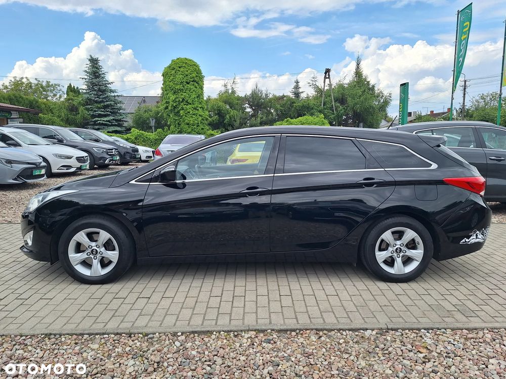 Hyundai i40 Kombi blue 1.6 Family - 4