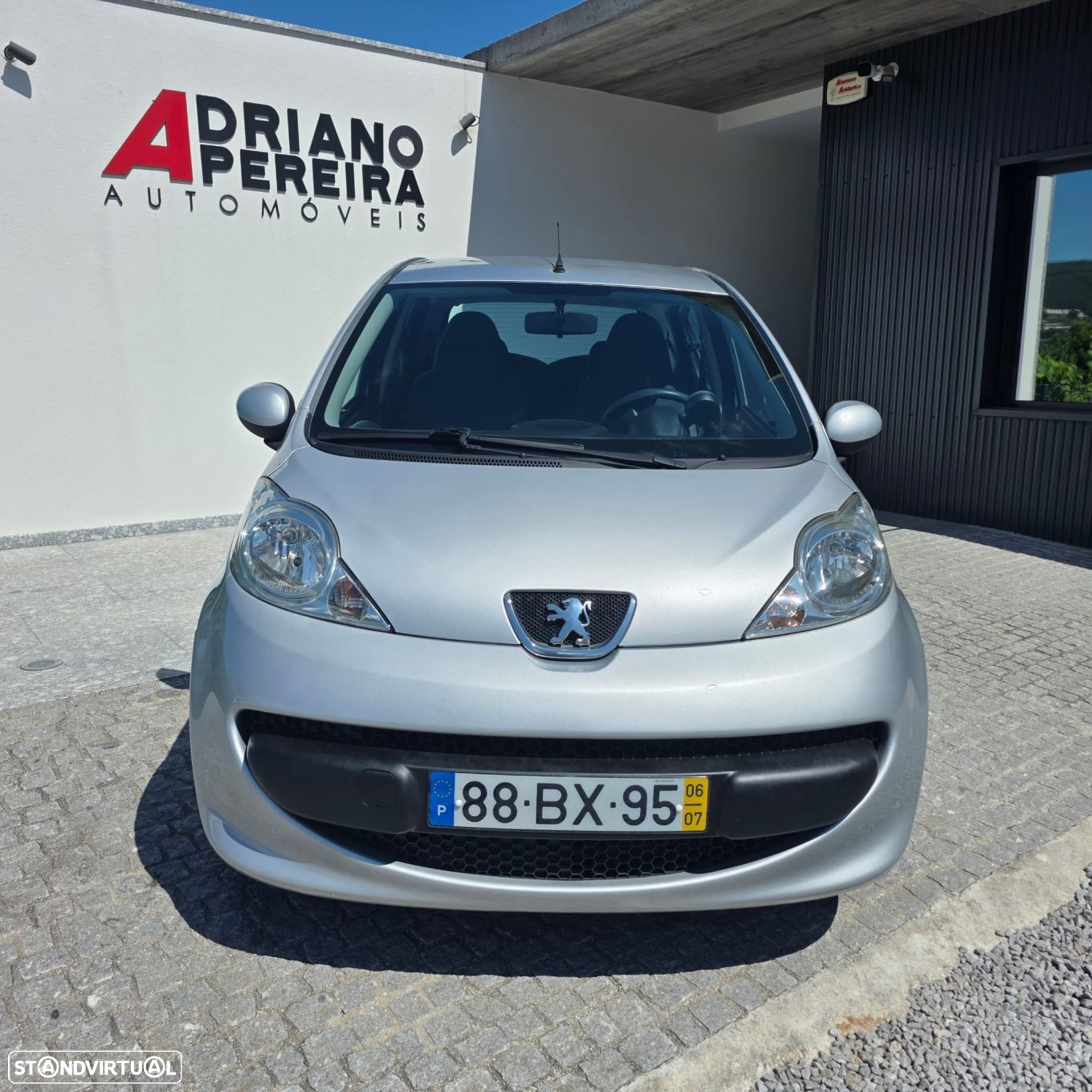 Peugeot 107 1.0 Trendy 2 Tronic - 9