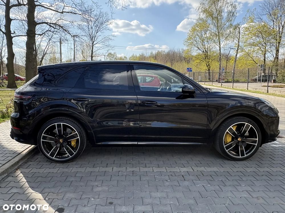 Porsche Cayenne Turbo - 1