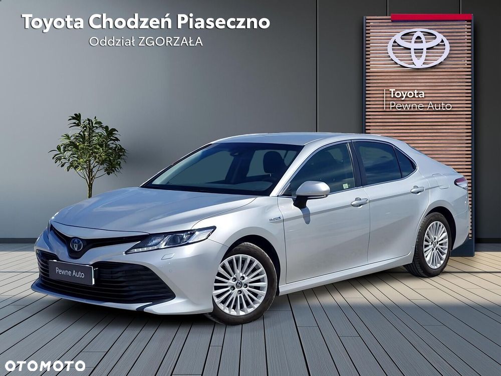Toyota Camry 2.5 Hybrid Comfort CVT - 2
