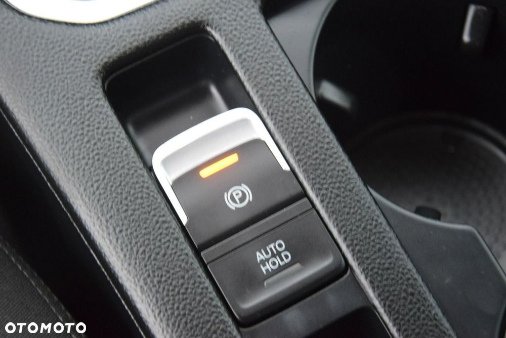 Volkswagen Passat - 31