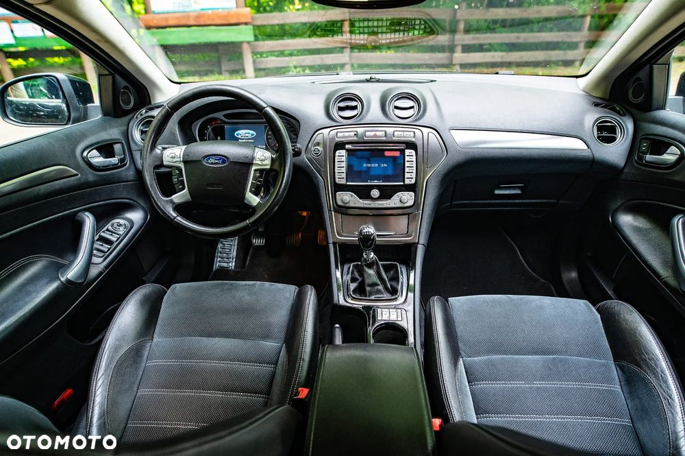 Ford Mondeo 2.5 Titanium X - 22