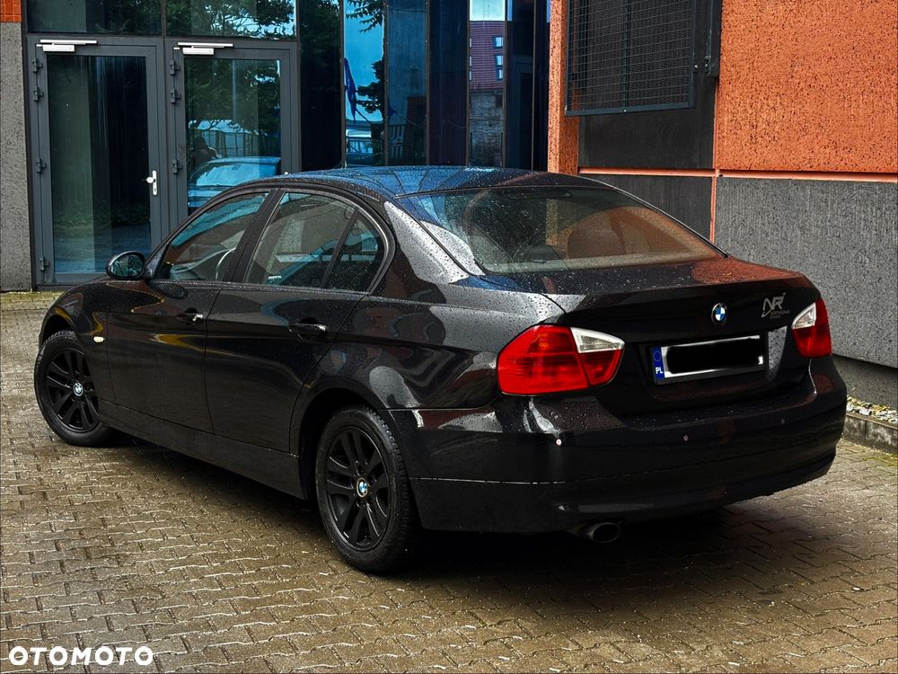 BMW Seria 3 318i Edition Exclusive - 2