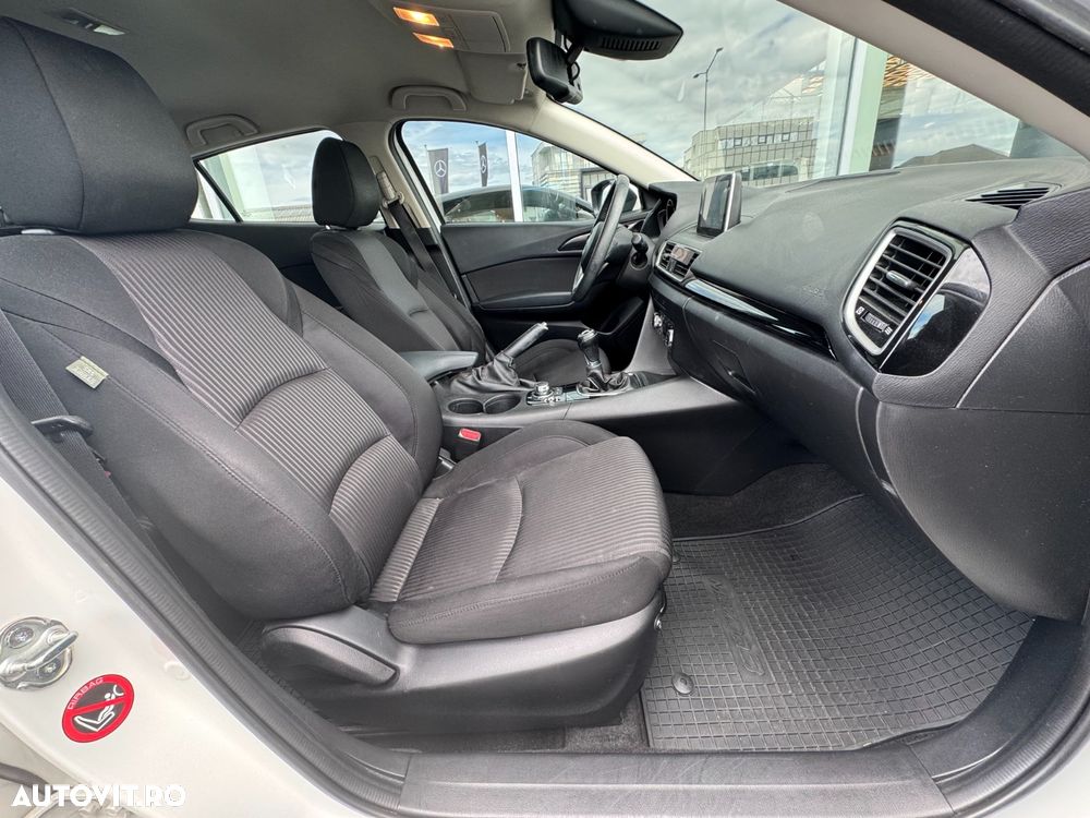 Mazda 3 - 12