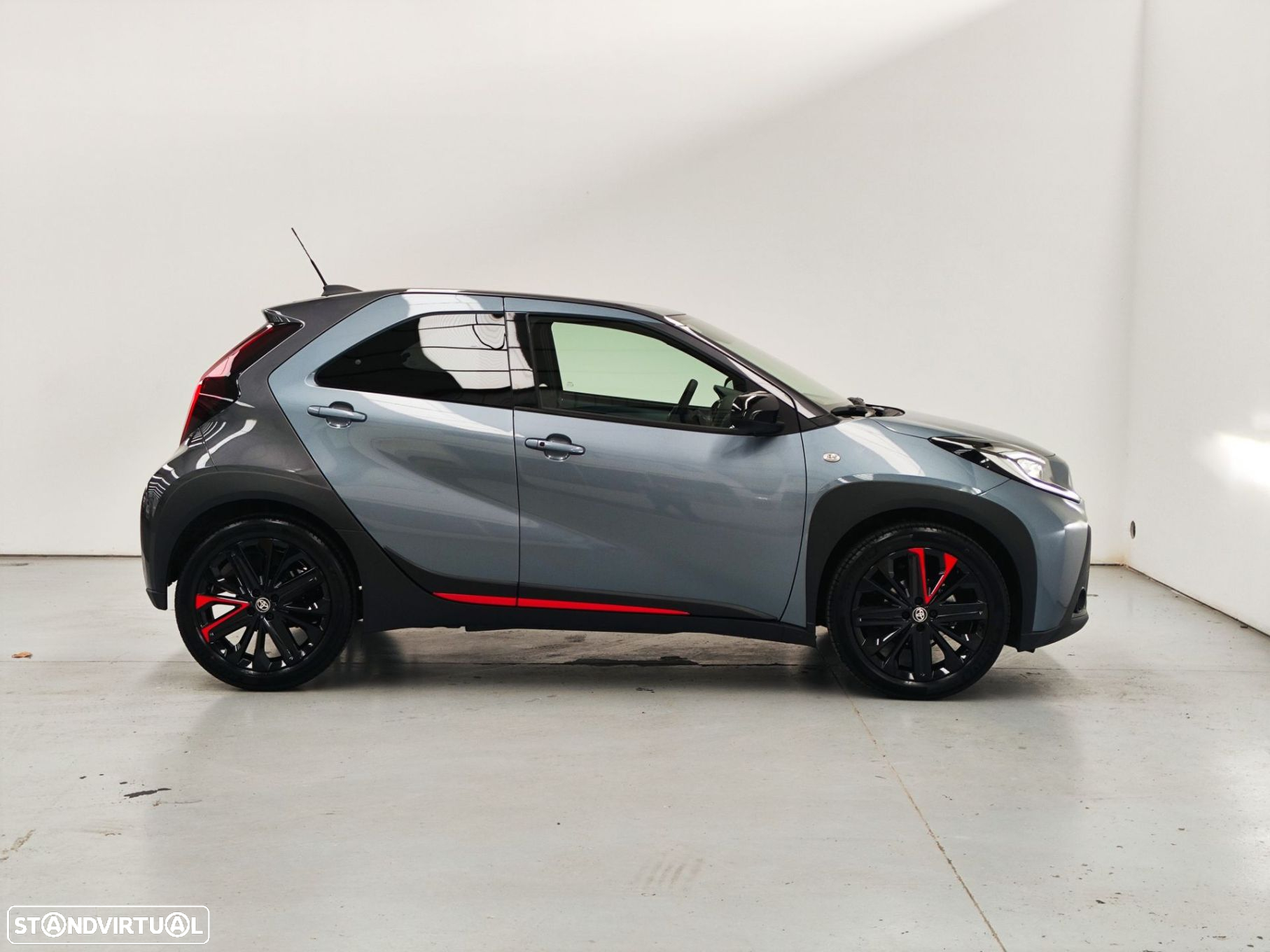 Toyota Aygo X 1.0 Undercover - 17