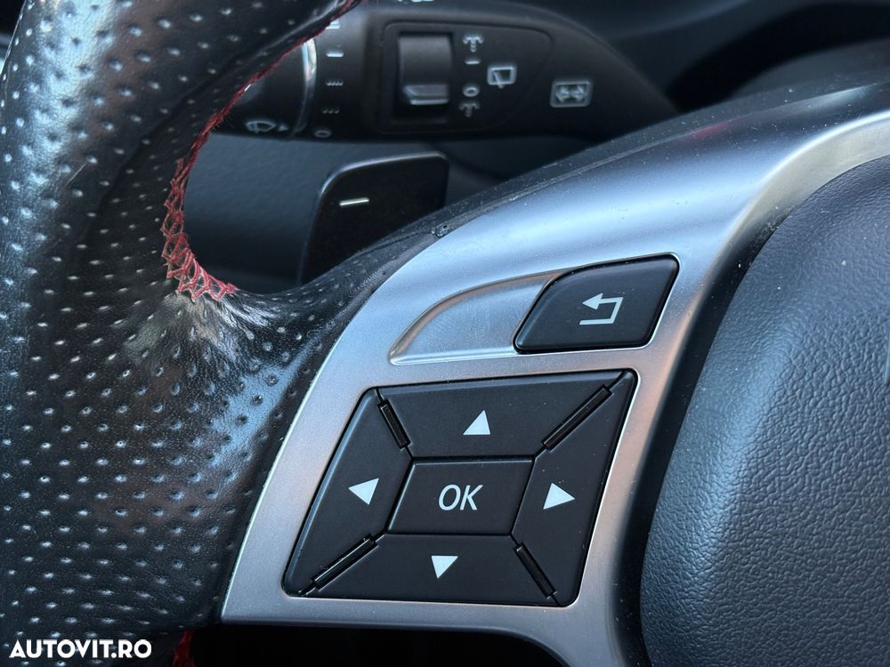 Mercedes-Benz GLA 220 CDI 4MATIC 7G-DCT AMG Line - 32