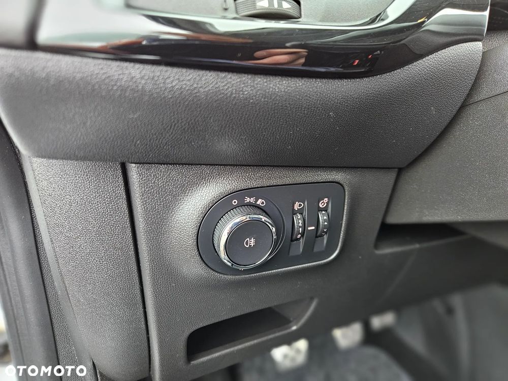 Opel Corsa 1.0 T Color Edition EcoFLEX S&S - 27