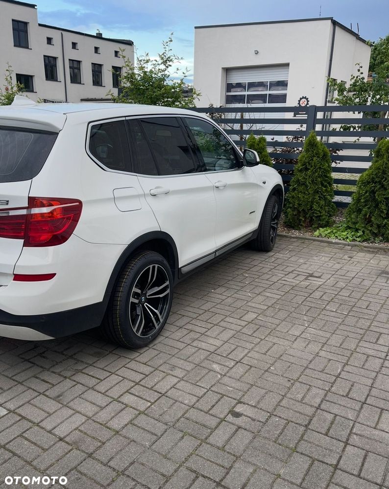BMW X3 sDrive18d - 16
