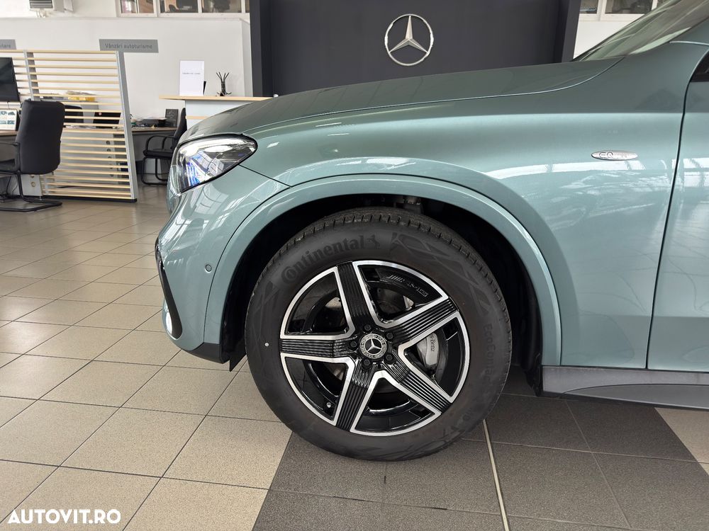 Mercedes-Benz GLC 300 e 4Matic 9G-TRONIC AMG Line Advanced - 3
