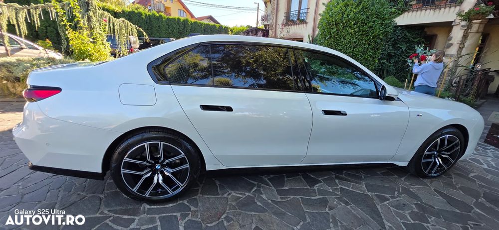 BMW Seria 7 - 22