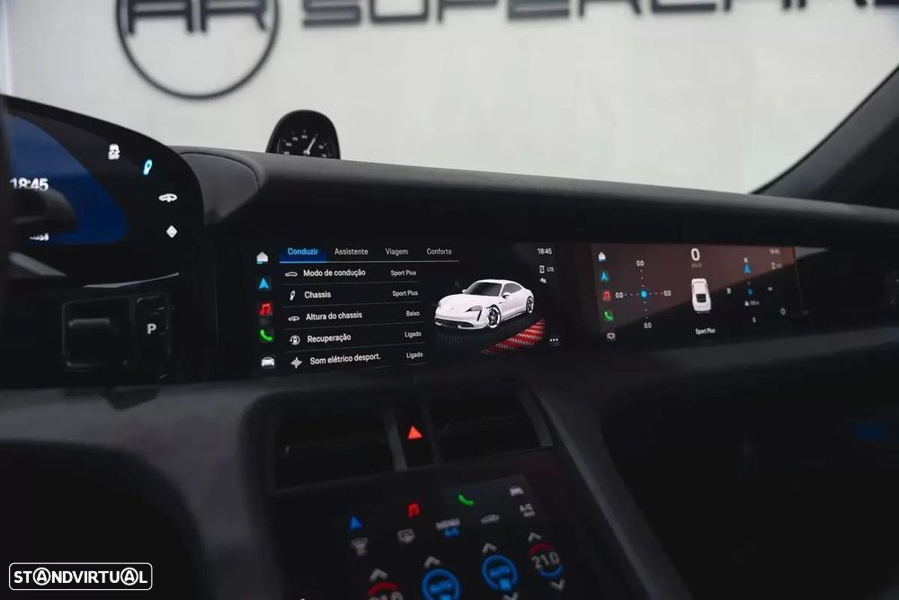 Porsche Taycan 4S - 31