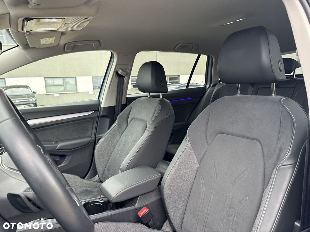 Volkswagen Golf Variant - 12