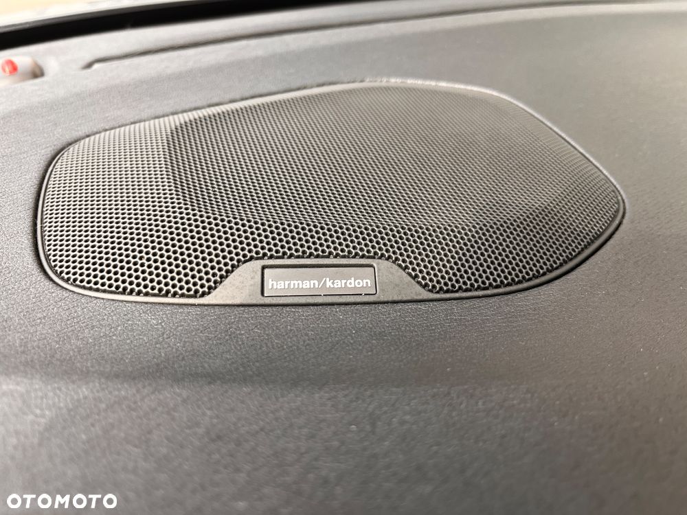 Volvo V40 T3 Geartronic RDesign - 29