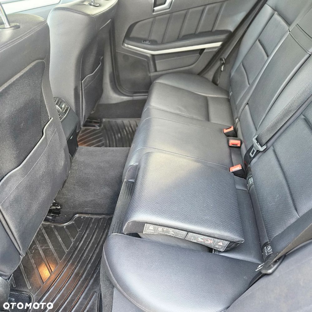 Mercedes-Benz Klasa E 350 CDI DPF BlueEFFICIENCY 7G-TRONIC Avantgarde - 21