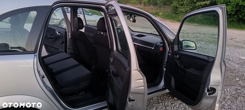 Opel Meriva - 26