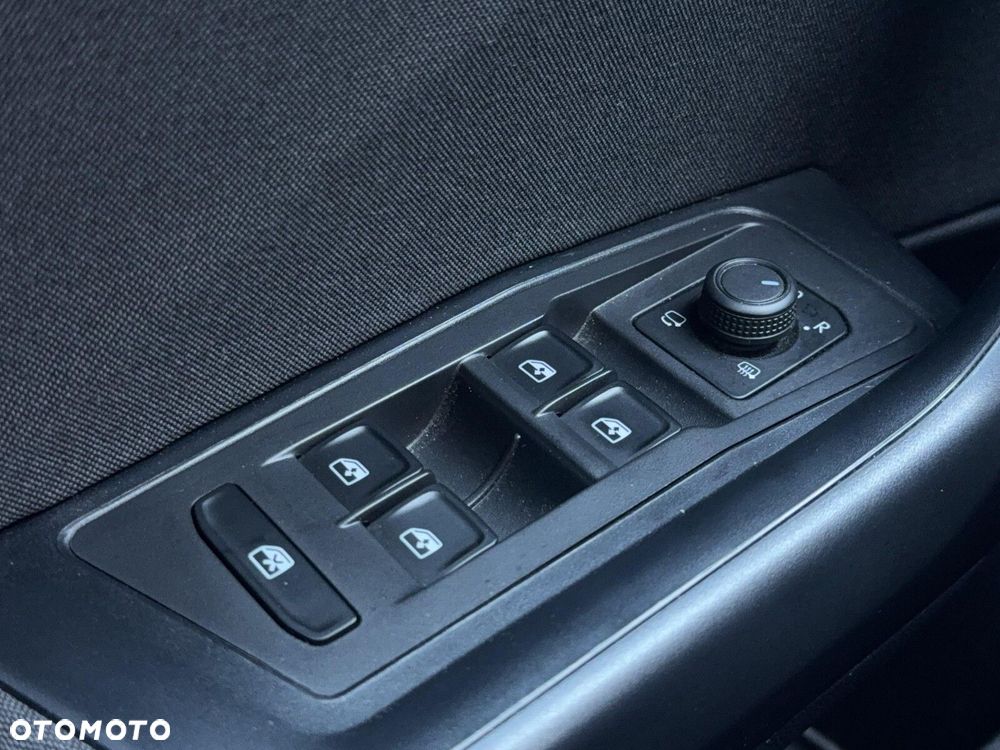 Volkswagen T-Roc - 24