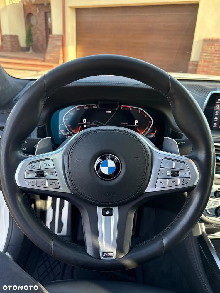 BMW Seria 7 750Li xDrive sport - 21