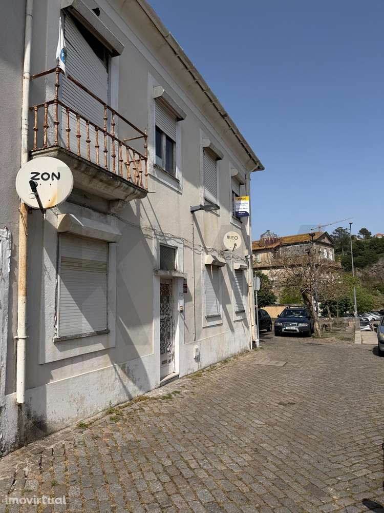 Moradia com vista panorâmica sobre o rio Douro – excelente oportunidad - Grande imagem: 3/31