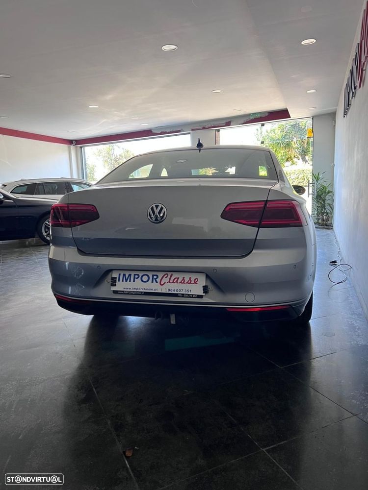 VW Passat 1.6 TDI Highline DSG - 3