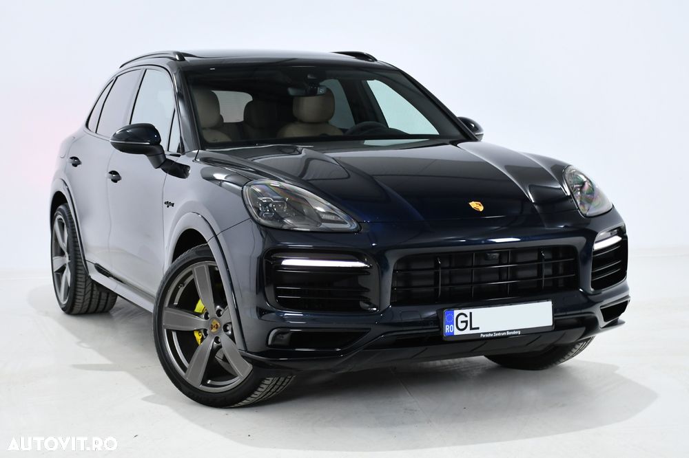 Porsche Cayenne Standard - 1