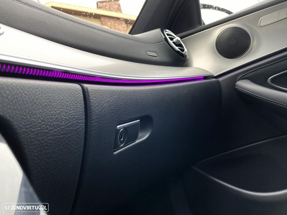 Mercedes-Benz E 220 d AMG Line - 28