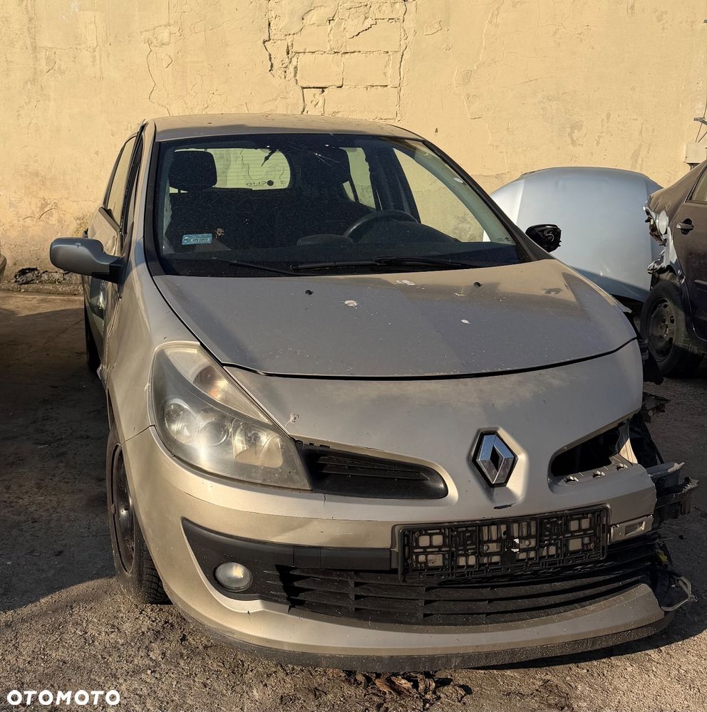 Renault Clio 3 1.6 16V - 1