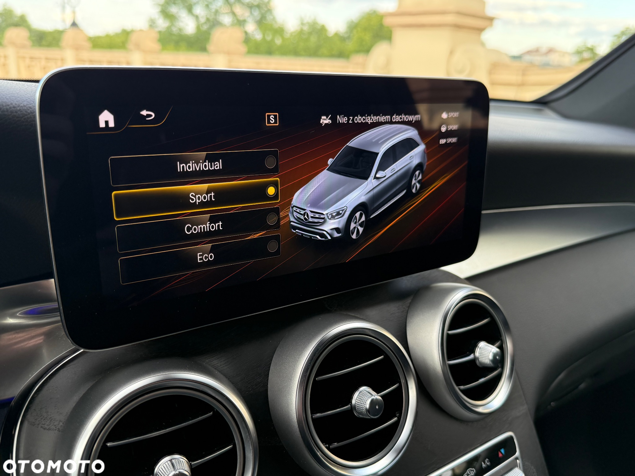 Mercedes-Benz GLC 220 d 4Matic 9G-TRONIC AMG Line - 31