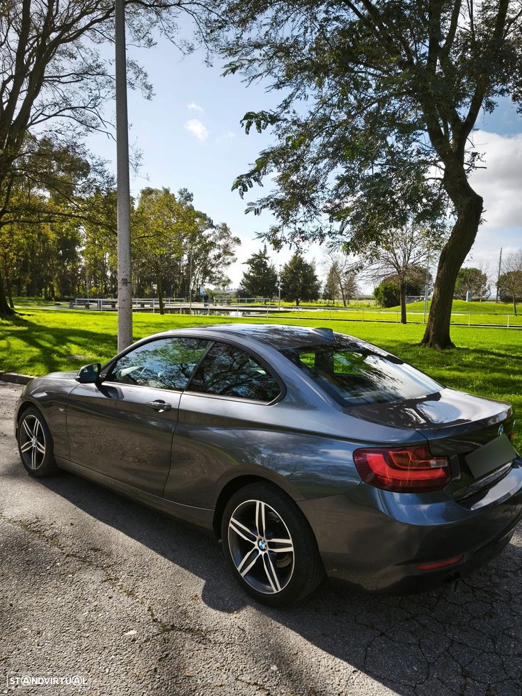 BMW 218 d Sport Line - 12