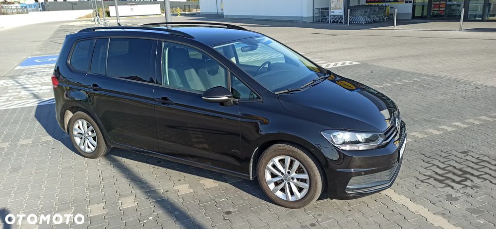 Volkswagen Touran - 5
