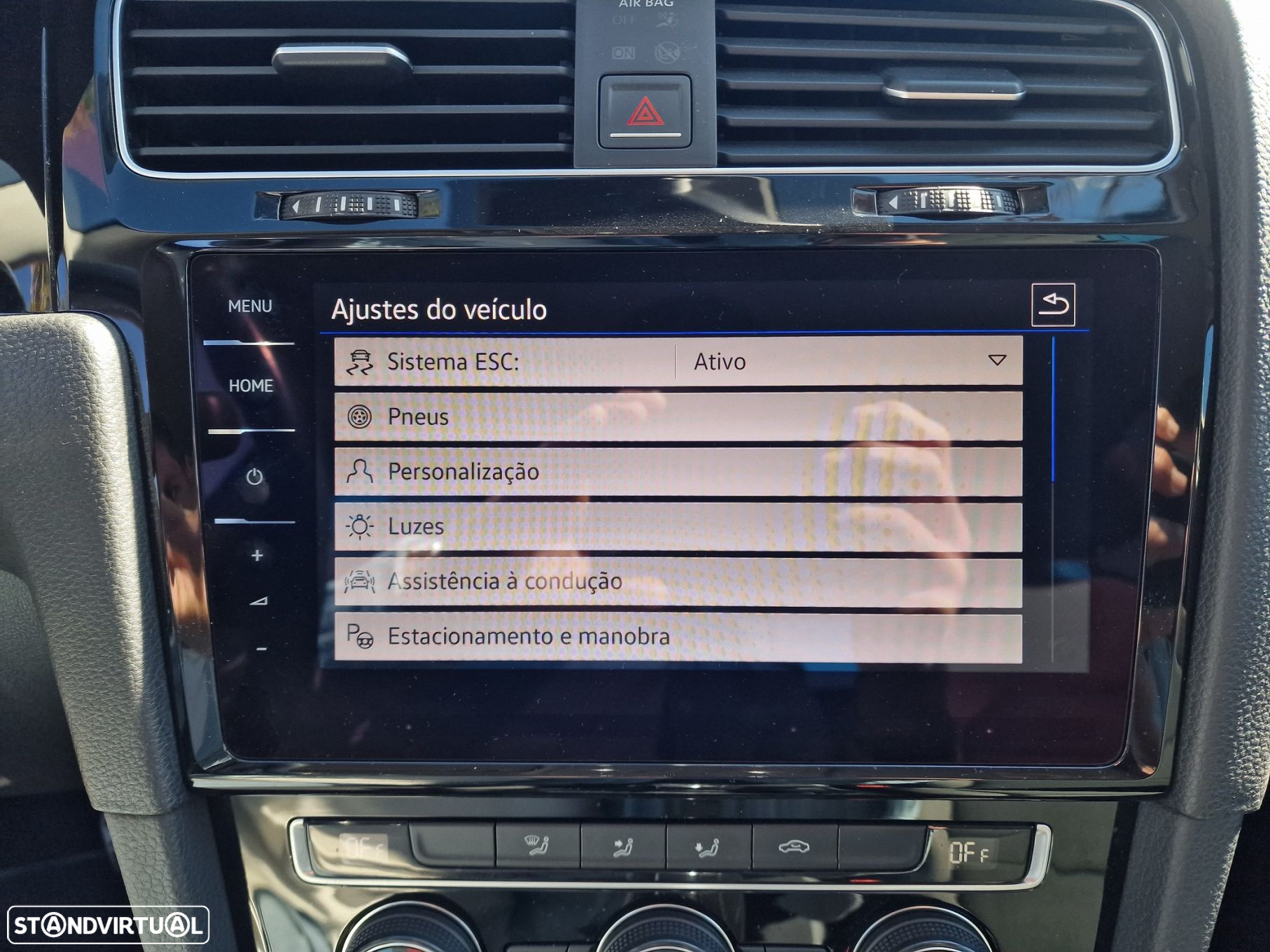 VW Golf 2.0 TDI Highline DSG - 41