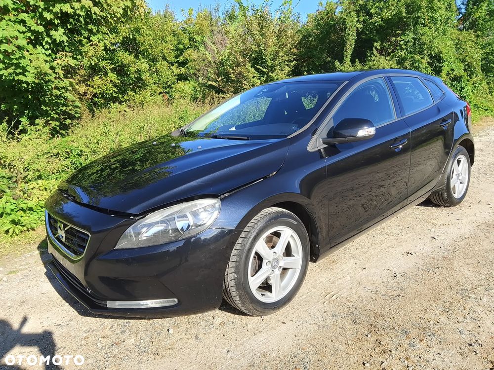 Volvo V40 T2 - 2