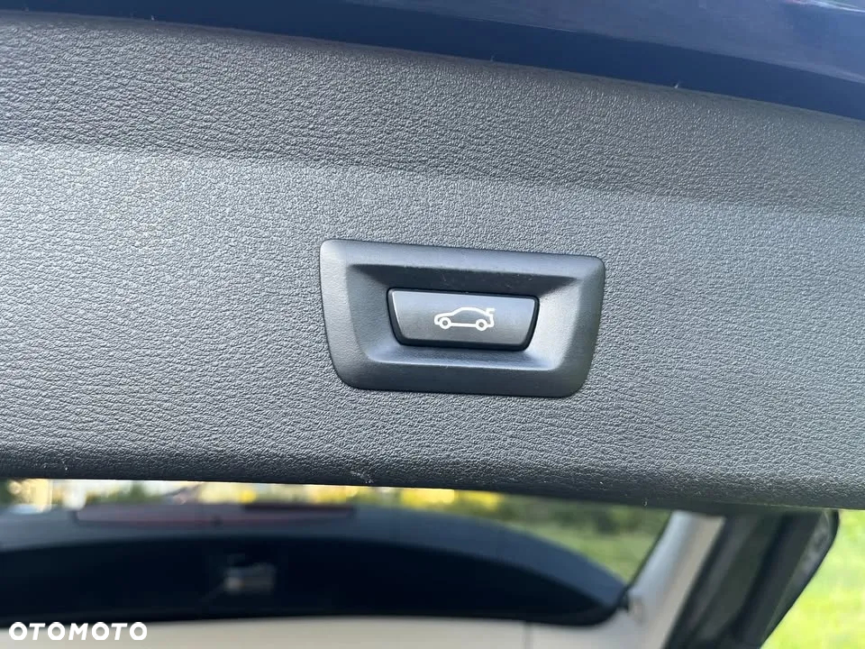 BMW X1 sDrive18i - 13