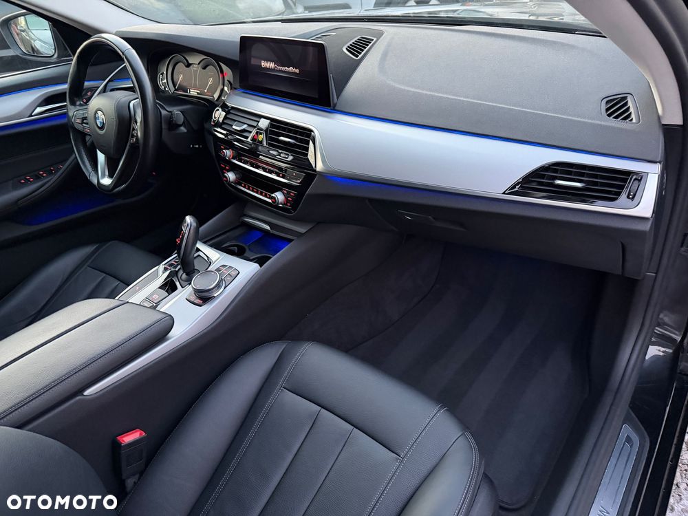 BMW Seria 5 520d Luxury Line - 10