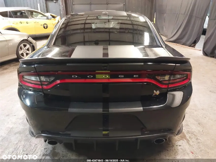 Dodge Charger 6.4 Scat Pack - 8