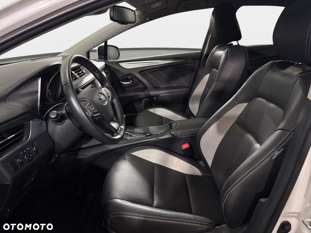 Toyota Avensis - 27