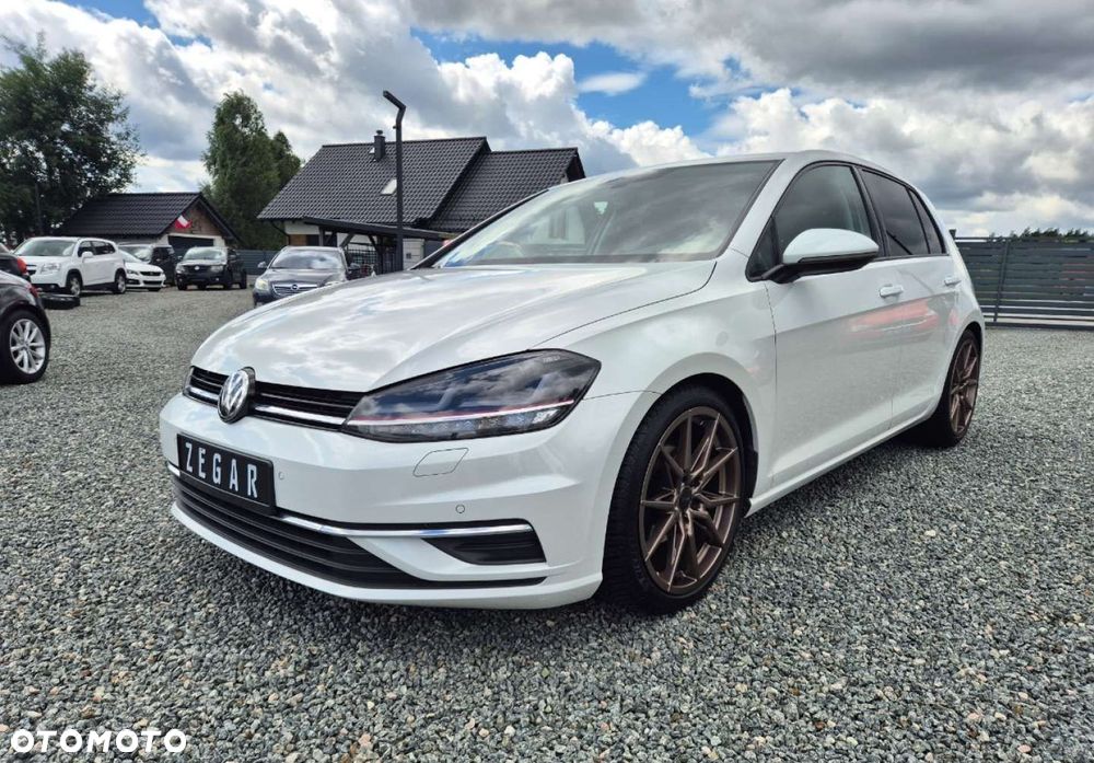 Volkswagen Golf - 2
