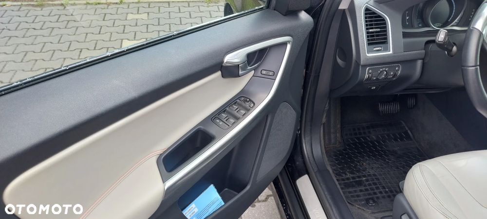 Volvo XC 60 D4 Drive-E Ocean Race - 11