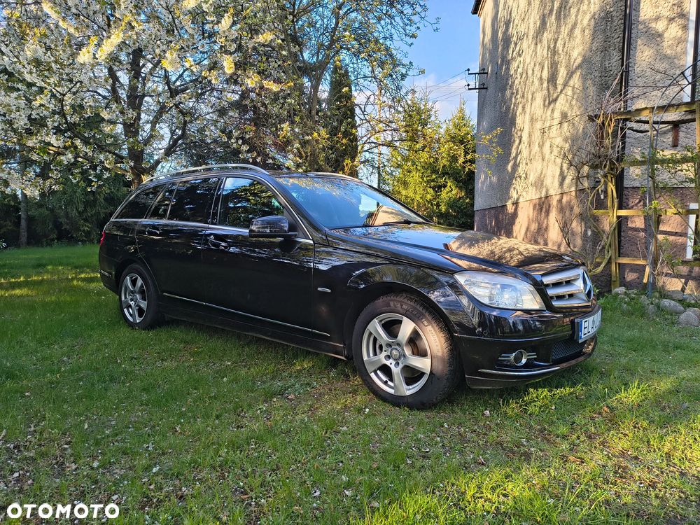 Mercedes-Benz Klasa C 220 CDI DPF (BlueEFFICIENCY) Avantgarde - 1