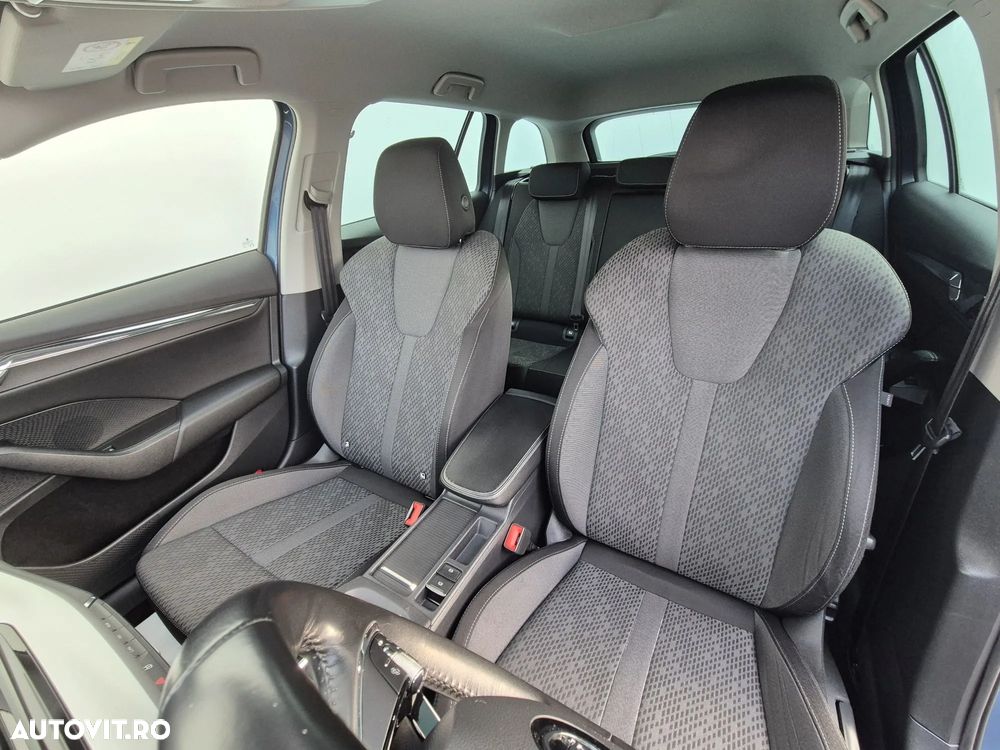 Skoda Octavia Combi 2.0 TDI DSG Style - 10