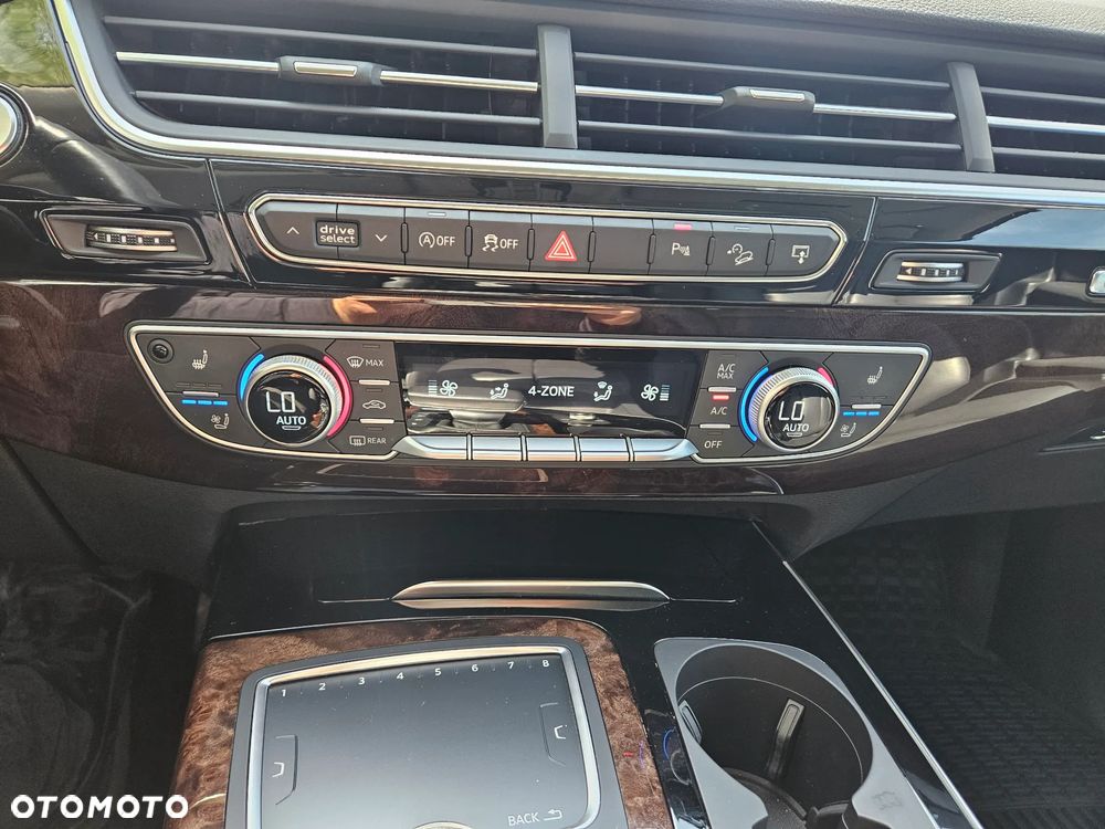 Audi Q7 - 17