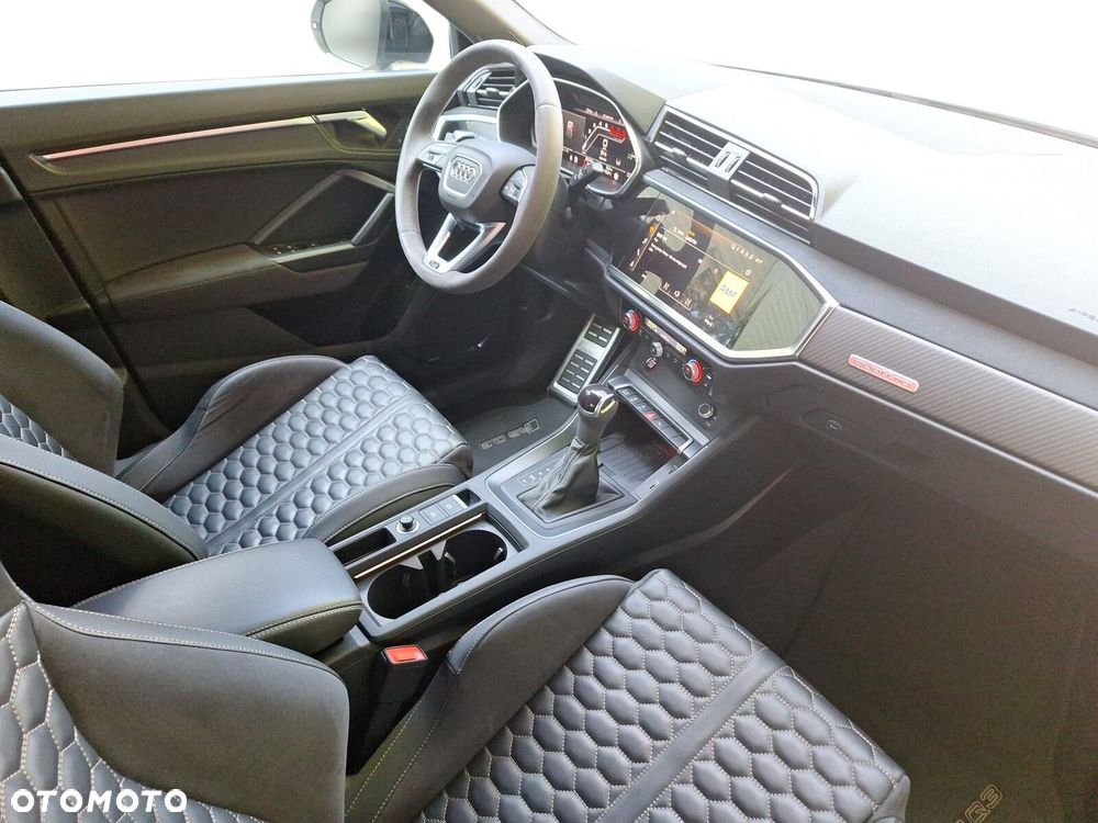 Audi Q3 RS S tronic - 10