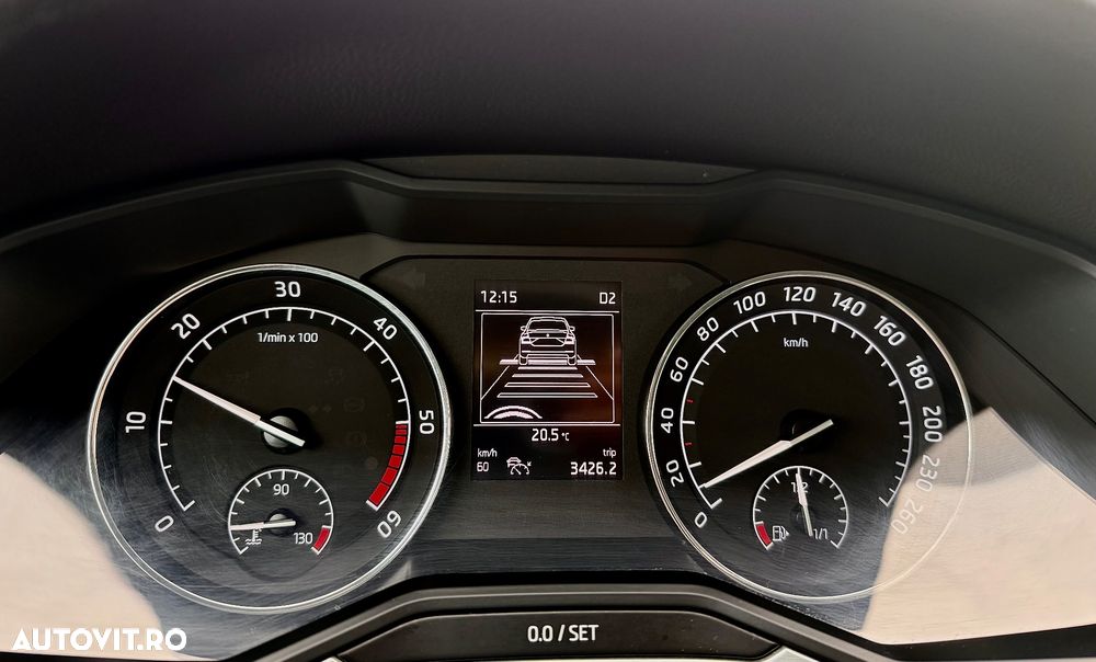 Skoda Superb 1.6 TDI DSG Style - 32