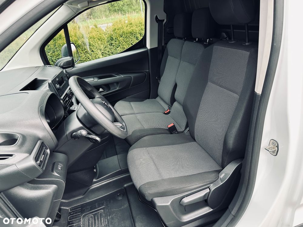 Toyota Proace City 1.5 D-4D 130KM 2,4t Active Long 130KM - 20