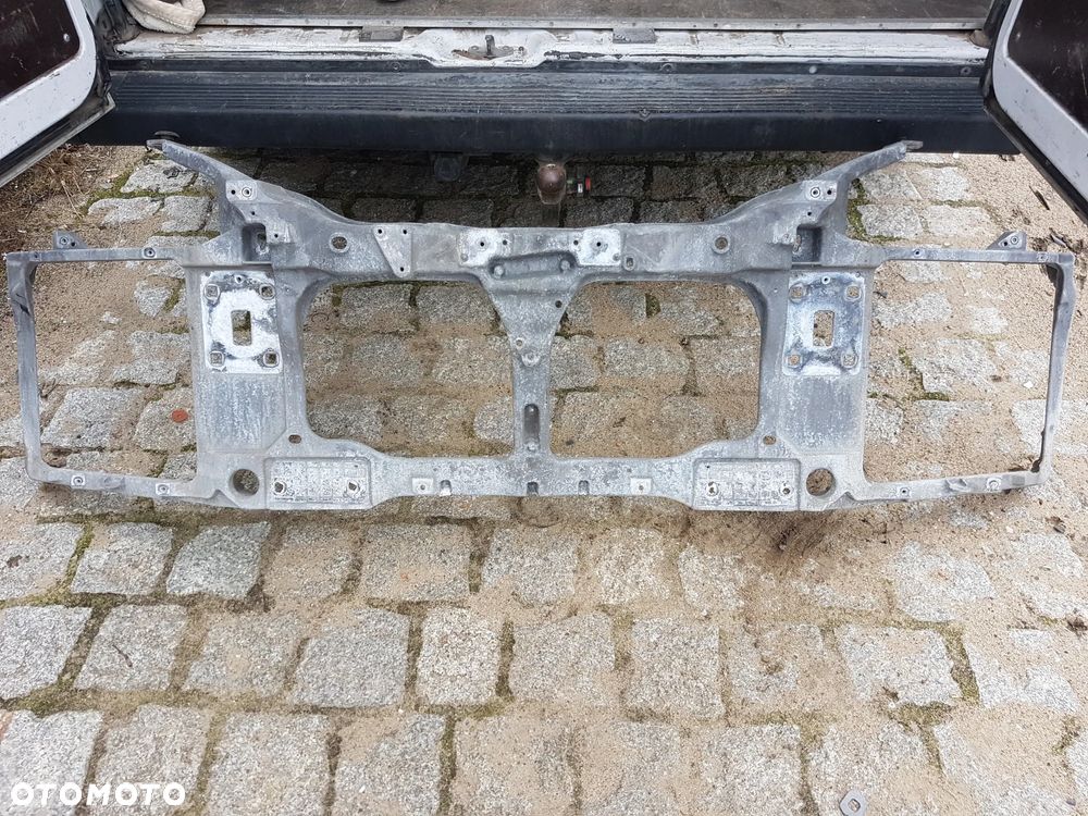 TESLA S WZMOCNIENIE PRZEDNIE PAS PRZEDNI