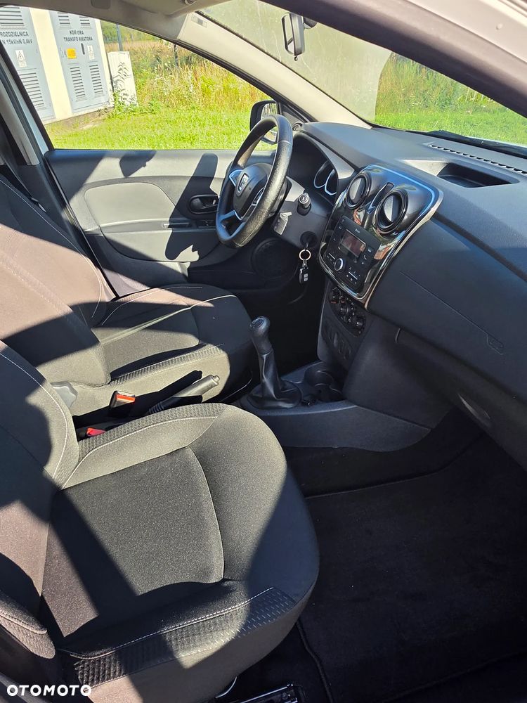 Dacia Sandero 1.2 16V 75 Essentiel - 23
