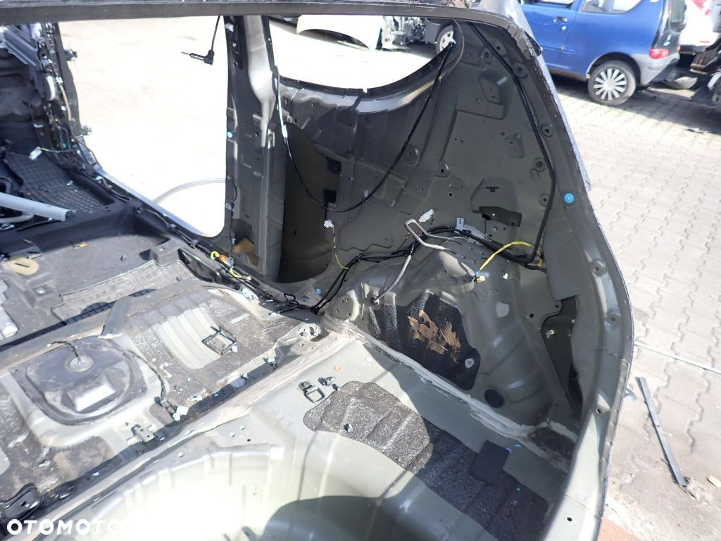 HYUNDAI I20 I 3D BŁOTNIK TYŁ PRAWY ĆWIARTKA RB7 - 4