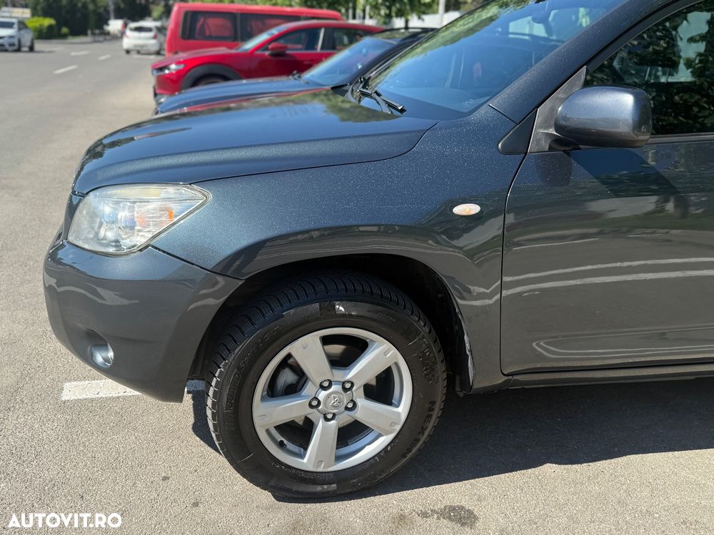 Toyota RAV4 2.2 D-4D Executive - 4